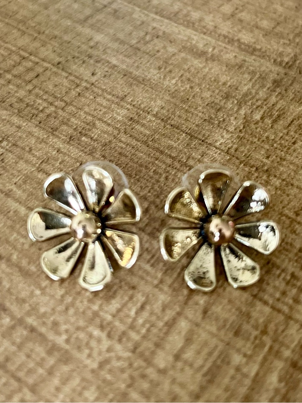 Gold tone  Flower Stud Earrings
